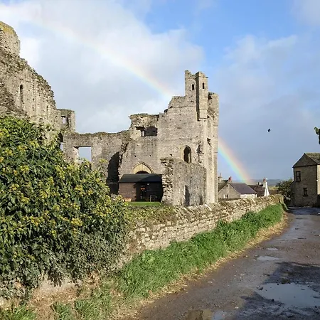 Castle Keep Tea Мидлхем