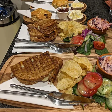 Nocleg ze śniadaniem Castle Keep Tea 3*